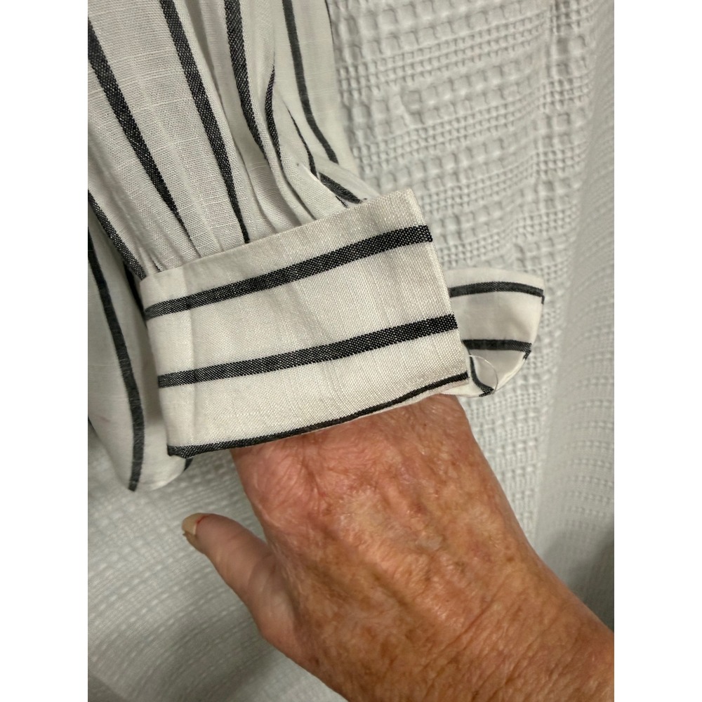 For The Republic Striped Blouse Women 2X White Black EUC Work V-Neck Rayon Top - Picture 3 of 6